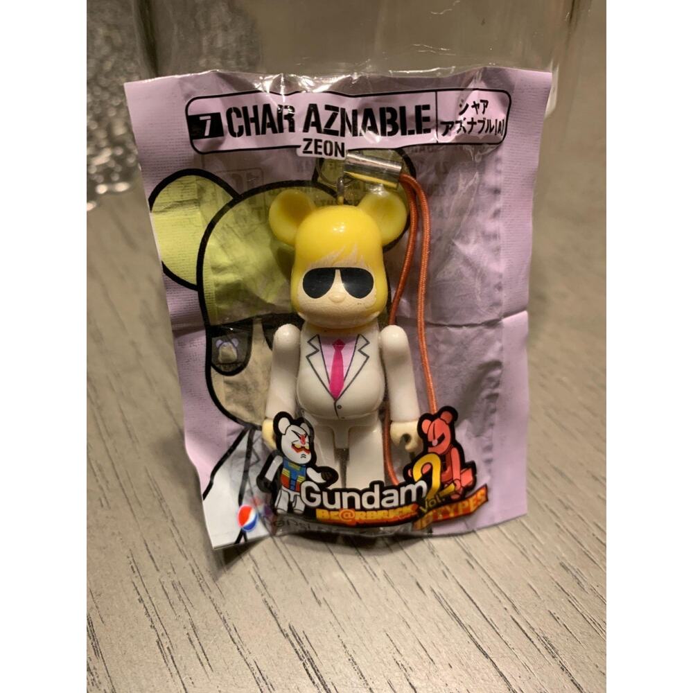 Char Aznable Bearbrick 70 % Pepsi x Gundam Collab Limited‎ Medicom Toy Keychain